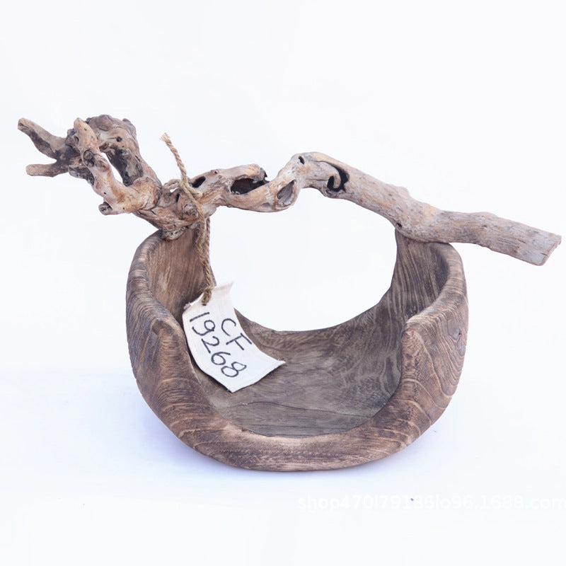 Xigura Patina handcrafted paulownia plant pot, slow living setting for a warm, quiet home.