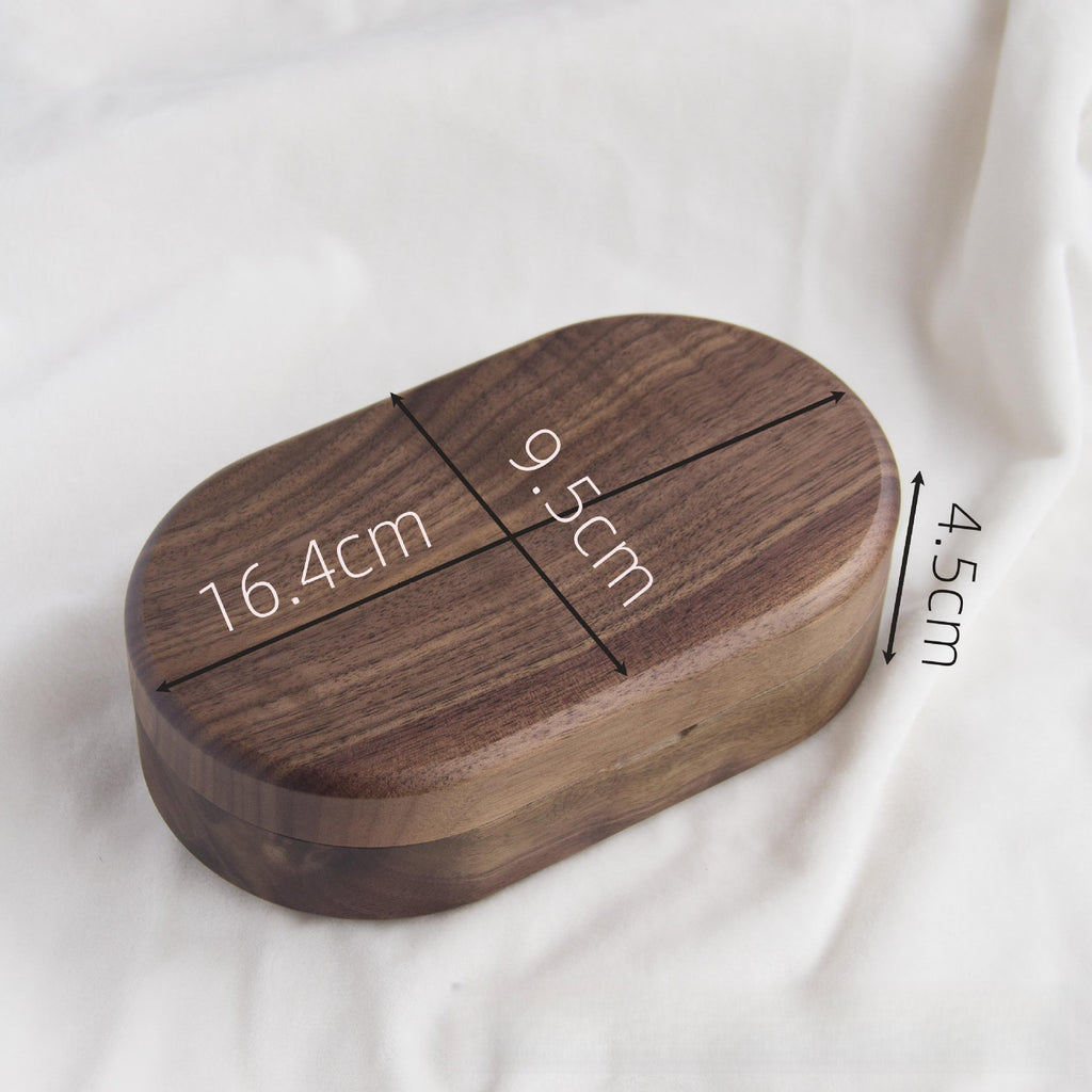 Xigura Patina handcrafted walnut jewelry box, handcrafted detail for a warm, quiet home.