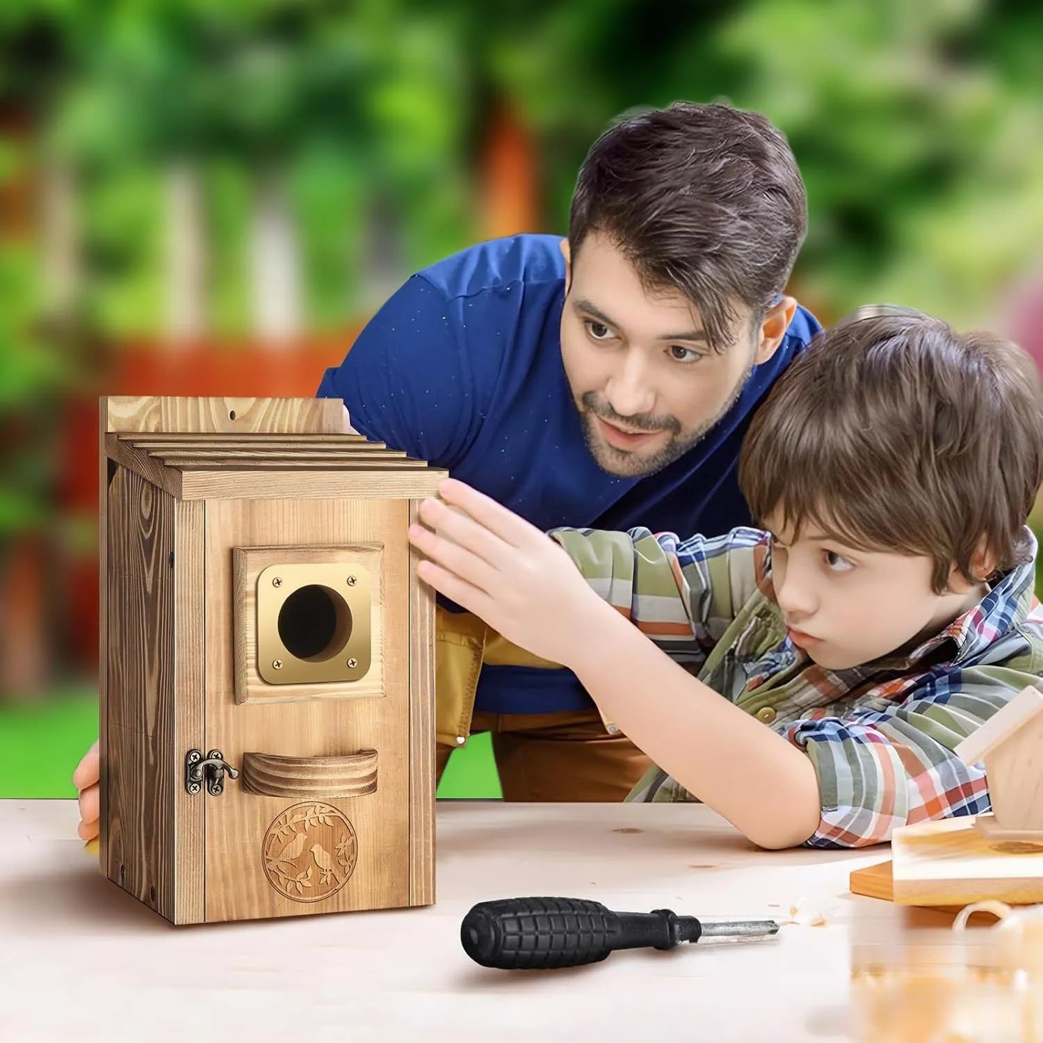 Solid Wood Courtyard Birdhouse