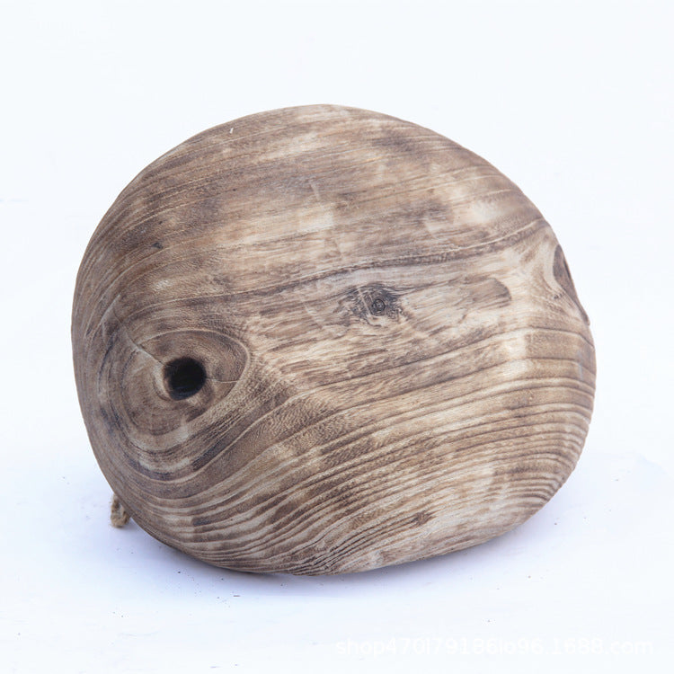 Xigura Patina handcrafted solid wood plant pot, handcrafted detail for a warm, quiet home.