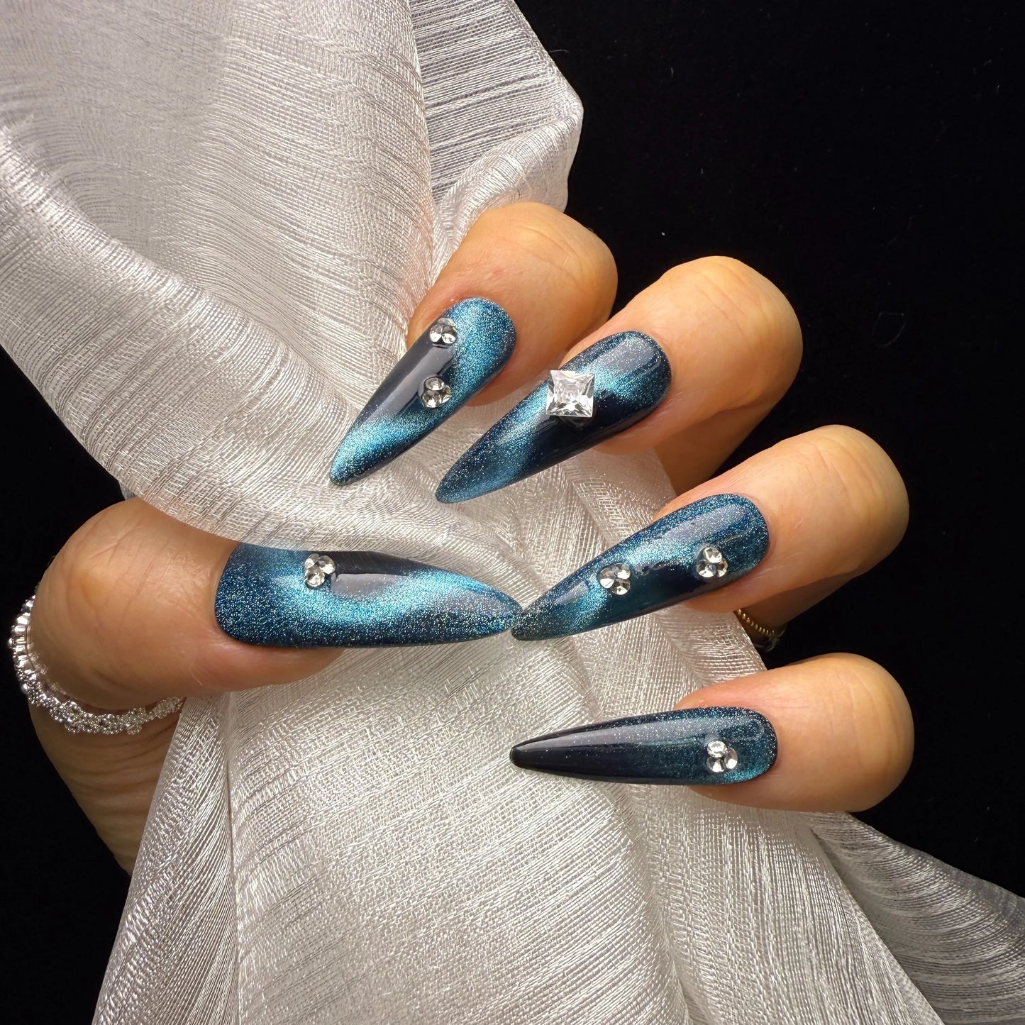 Xiguranail Blue press on nails, diamonds nails, handmade nail art，acrylic nails, french tips nails