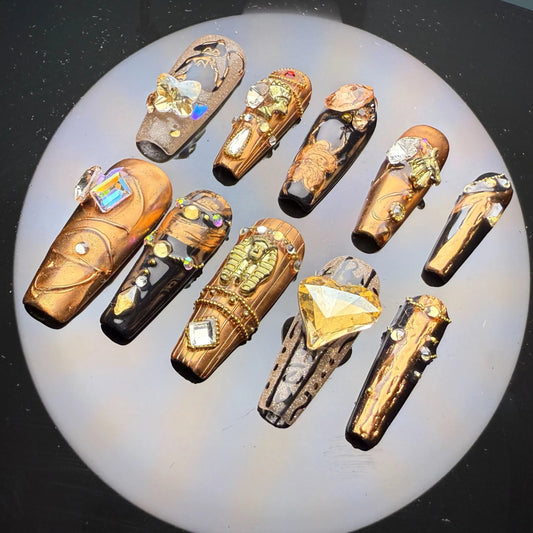 XiguraNail 3D press on nails, diamond french nailas, french tips, reusable press on nails