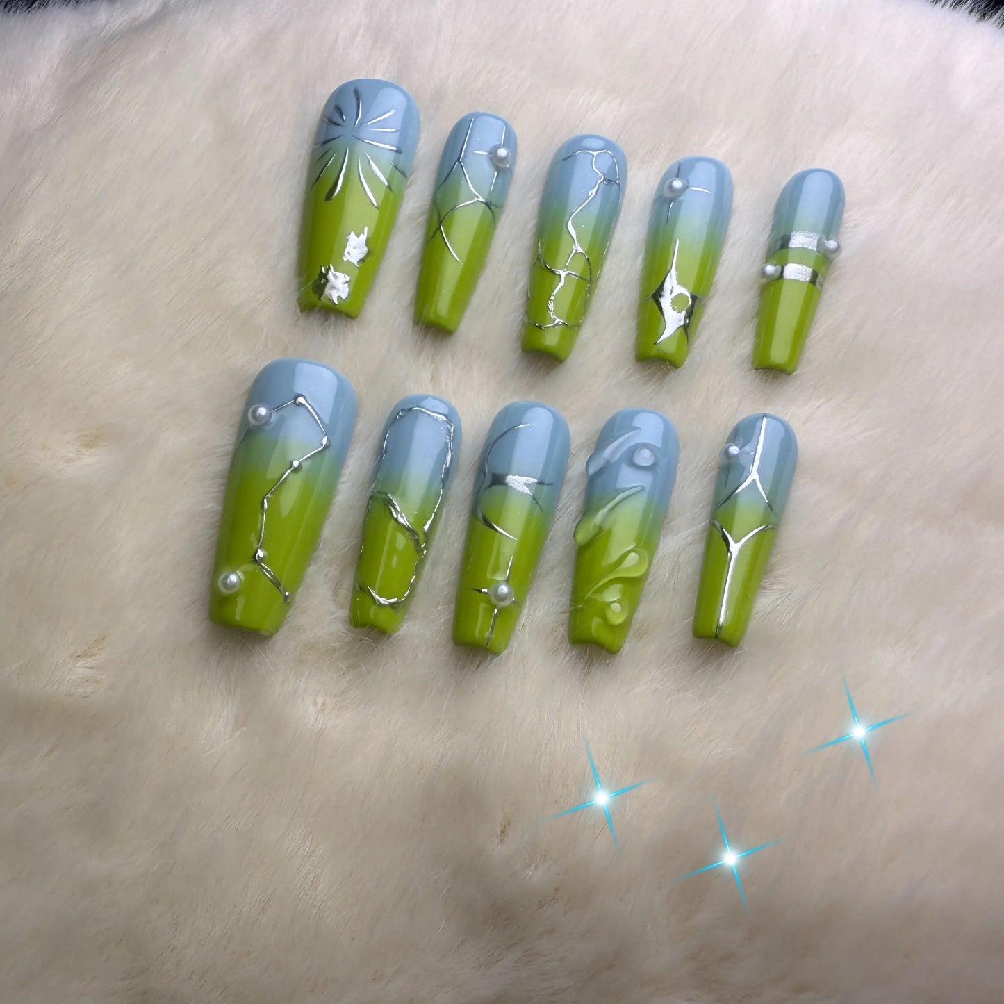 Xiguranail, Handmade press on nails, french tip nails, acrylic nails, 3D nail art, reusable nails