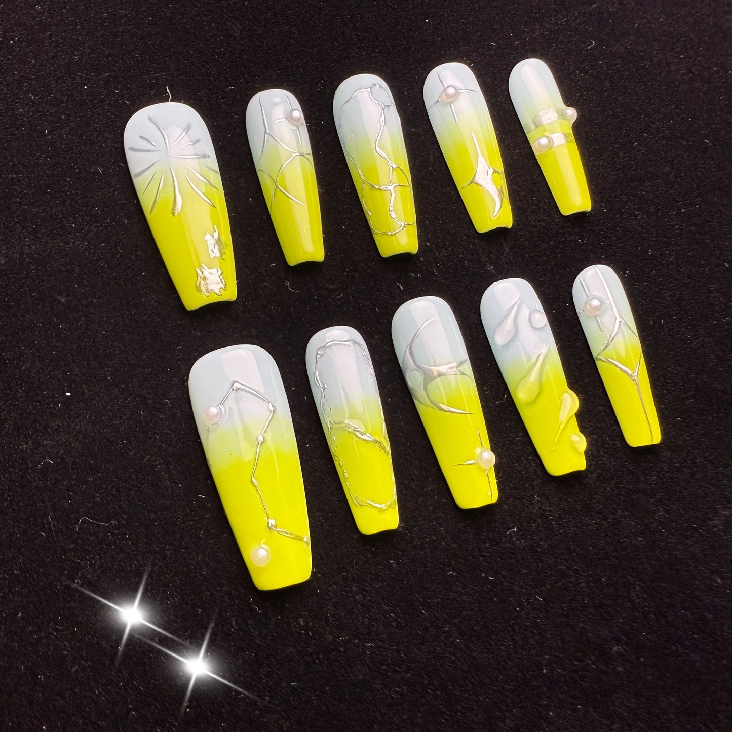 Xiguranail, Handmade press on nails, french tip nails, acrylic nails, 3D nail art, reusable nails