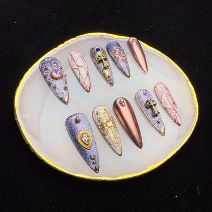 Xiguranail, handmade nail art, acrylic nails, french tips, french tip nails, 3D nail art, reusable press on nails