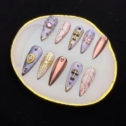 Xiguranail, handmade nail art, acrylic nails, french tips, french tip nails, 3D nail art, reusable press on nails