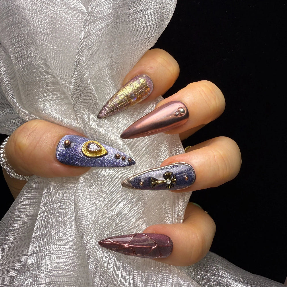 Xiguranail, handmade nail art, acrylic nails, french tips, french tip nails, 3D nail art, reusable press on nails